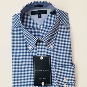 Tommy Hilfiger Men’s Long Sleeve Dress Shirt.